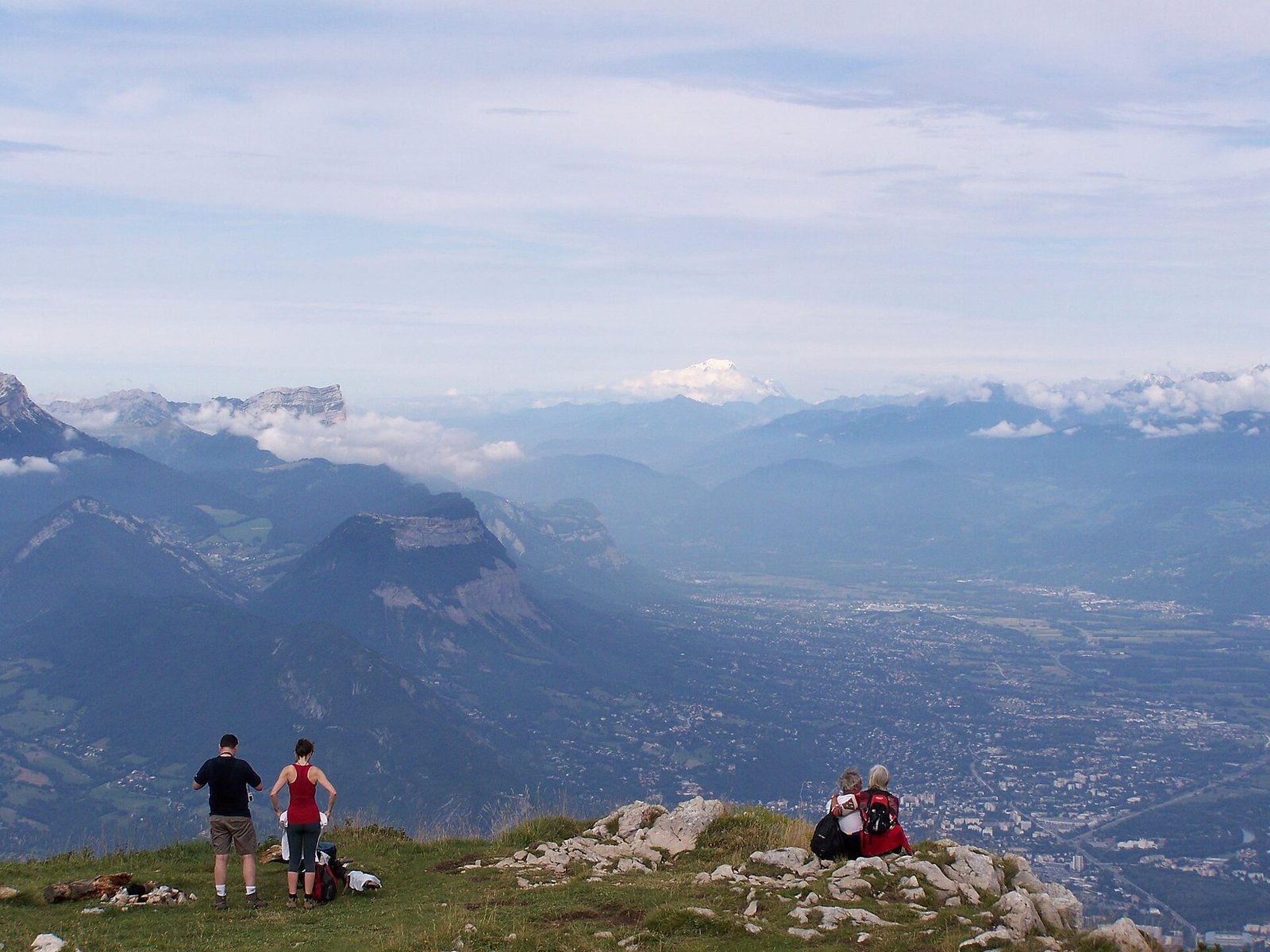 Panorama sur les Alpes depuis le sommet du Moucherotte