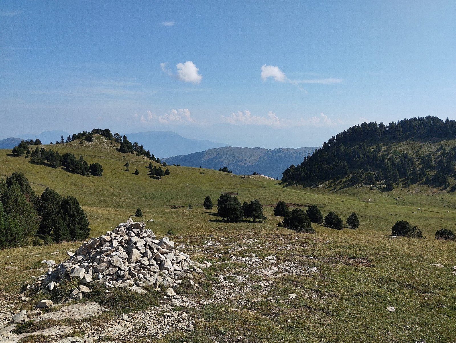 Le Pas de l'Essaure sur les hauts plateaux du Vercors, relief marqué où le dénivelé exige un altimètre bien étalonné