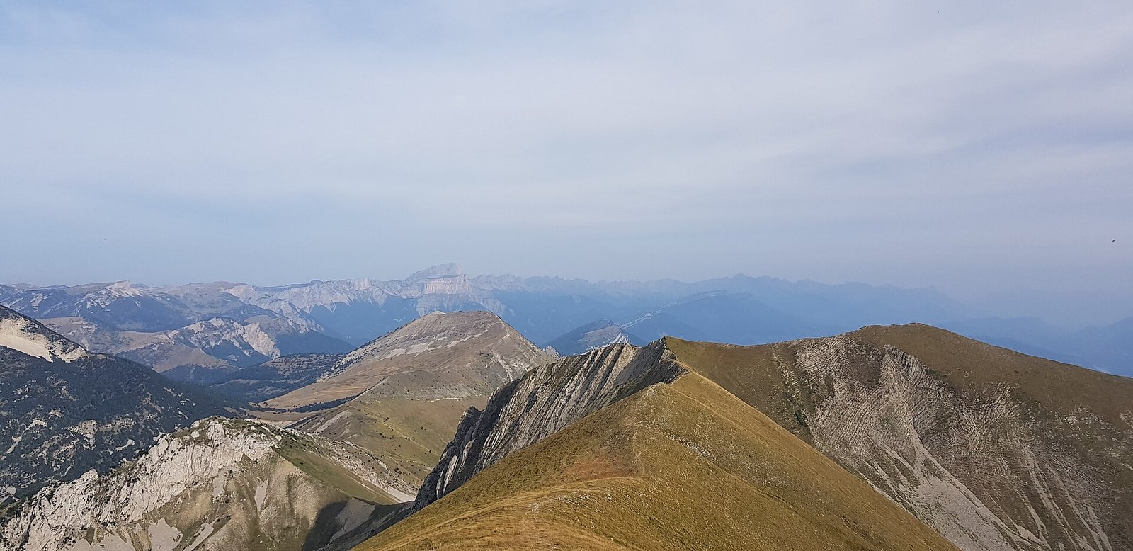 Panorama vers le nord et le Trièves depuis le sommet du Jocou, au nord-est du Diois